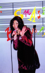 setsukokaraoke.jpg (32068 bytes)